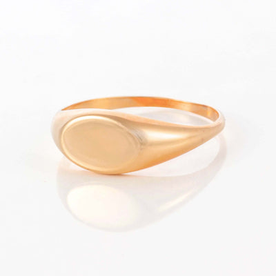 Oval Signet Ring in Rose Gold